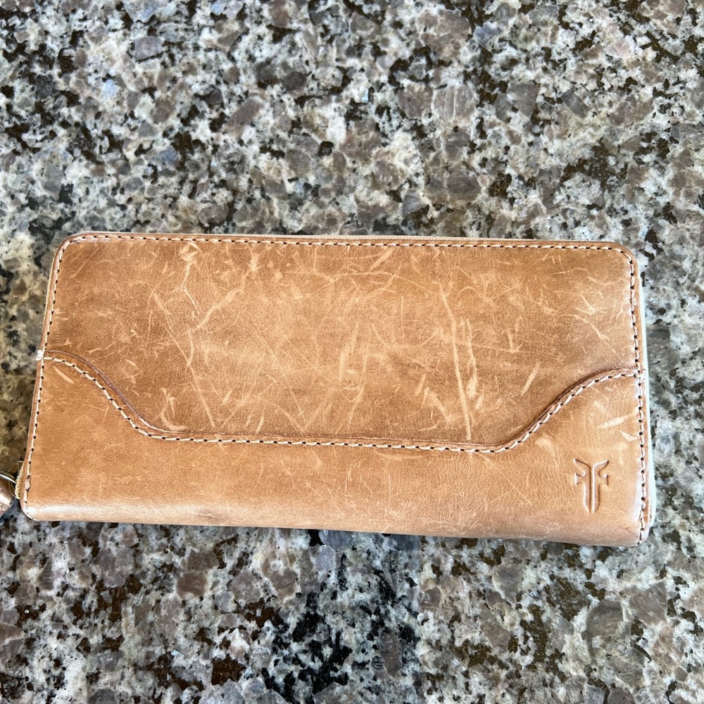 Frye wallet